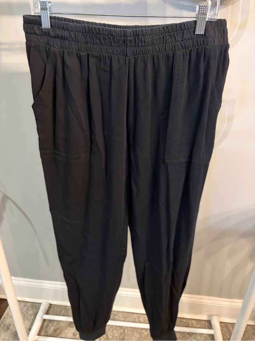 Splendid Black Elastic-Waist Jogger Pants size large